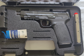 SMITH & WESSON M&P 5.7 OPTICS READY 22+1 BLACK