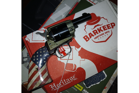 Heritage Simulated Case Hardened Barkeep Handgun .22 LR Us Flag Grip